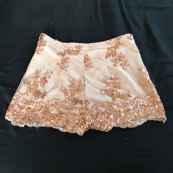 Salmon sequenced party shorts - Picture 2 of 2